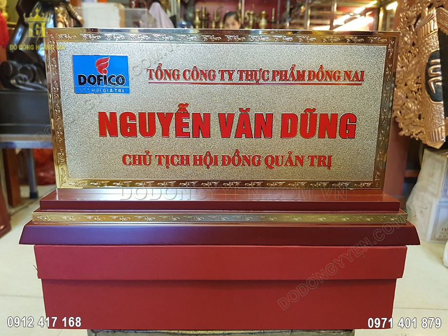 Biển chức danh Chủ Tịch Hội Đồng Quản Trị Nguyễn Văn Dũng